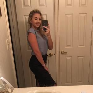 Meet your Posher, Corri